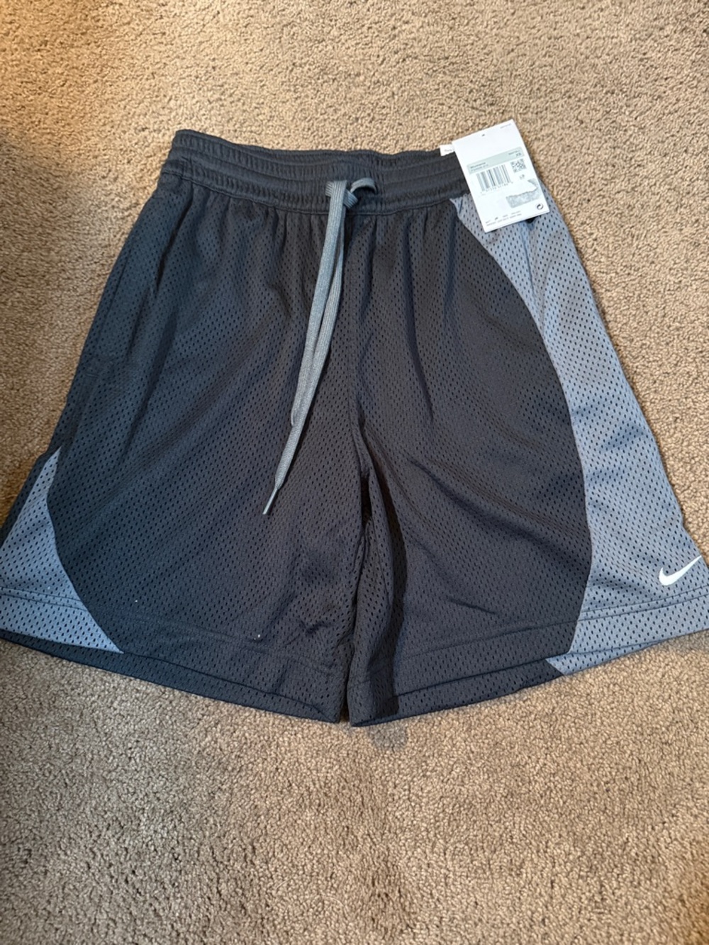 Nike Women’s  Size XS Black and Gray Athletic Mesh Shorts NWT